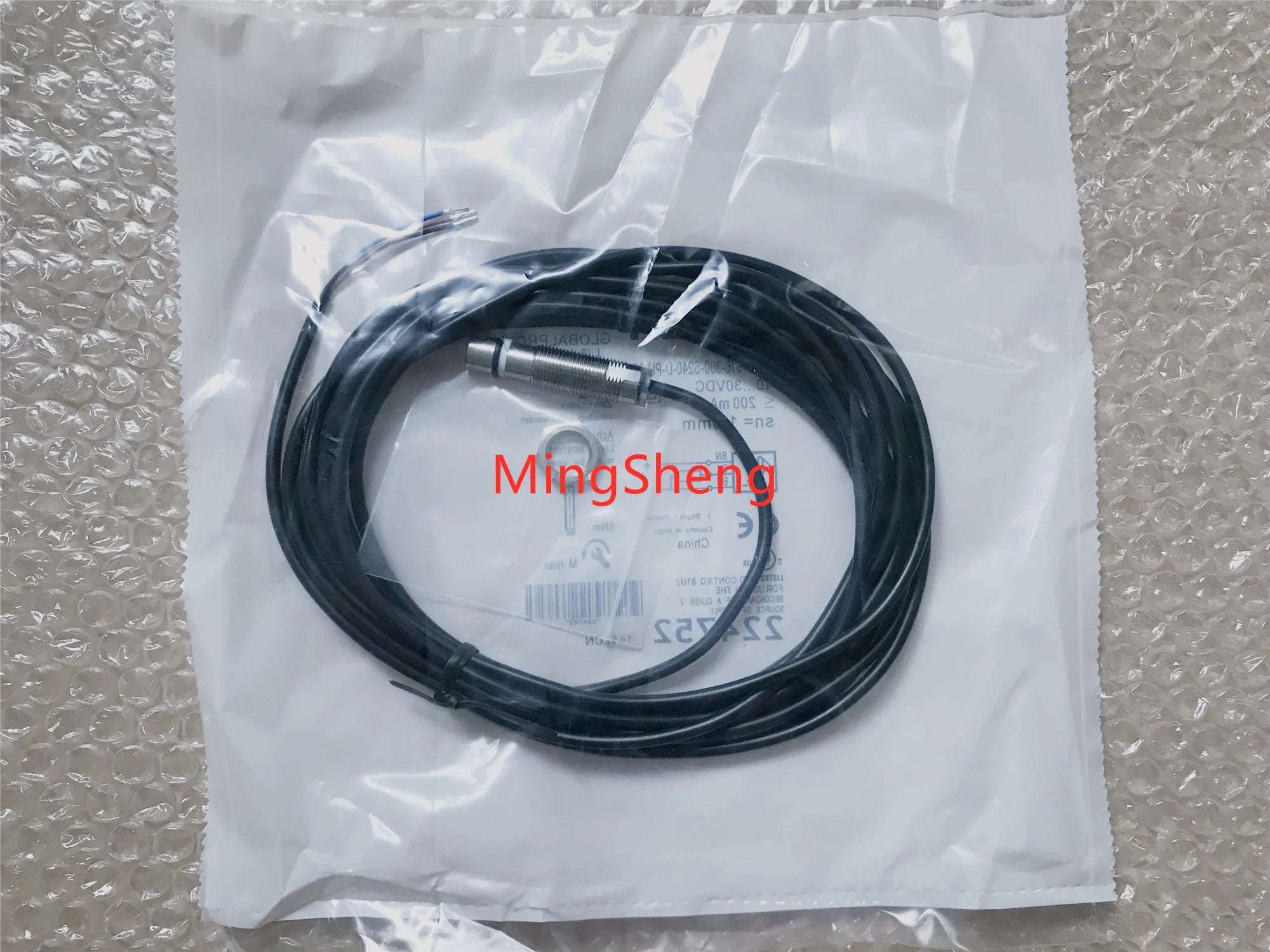 Original new 100% special selling high precision new sensor BES 516-300-S240-D-PU-05 proximity switch