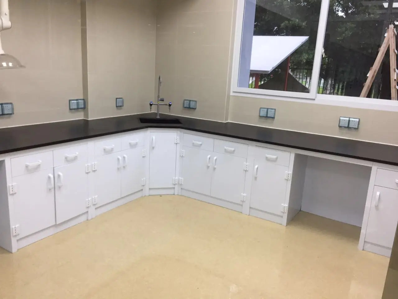 Laboratory PP Laboratory Workbench/Table Good At Chemical & Corrosion Resistance