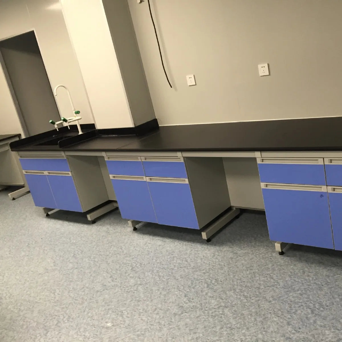 Practical pp test table, acid and alkali corrosion resistance chemical laboratory, workbench, anti-corrosion operation bench wit